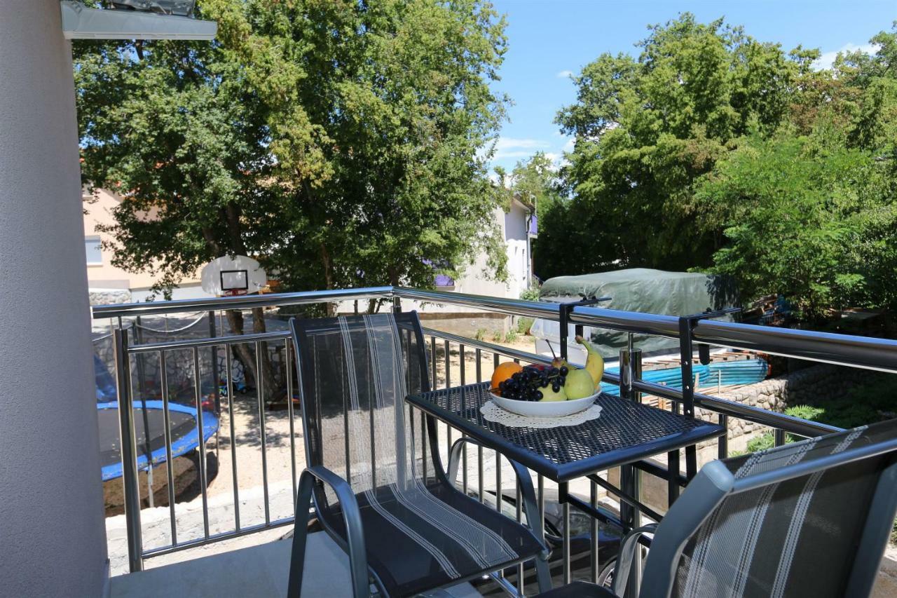 Apartments Maric-Hlapa Солине Екстериор снимка