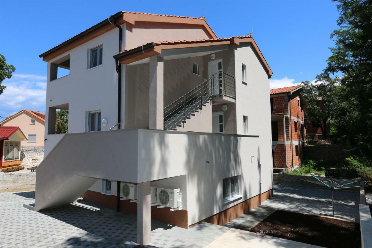Apartments Maric-Hlapa Солине Екстериор снимка